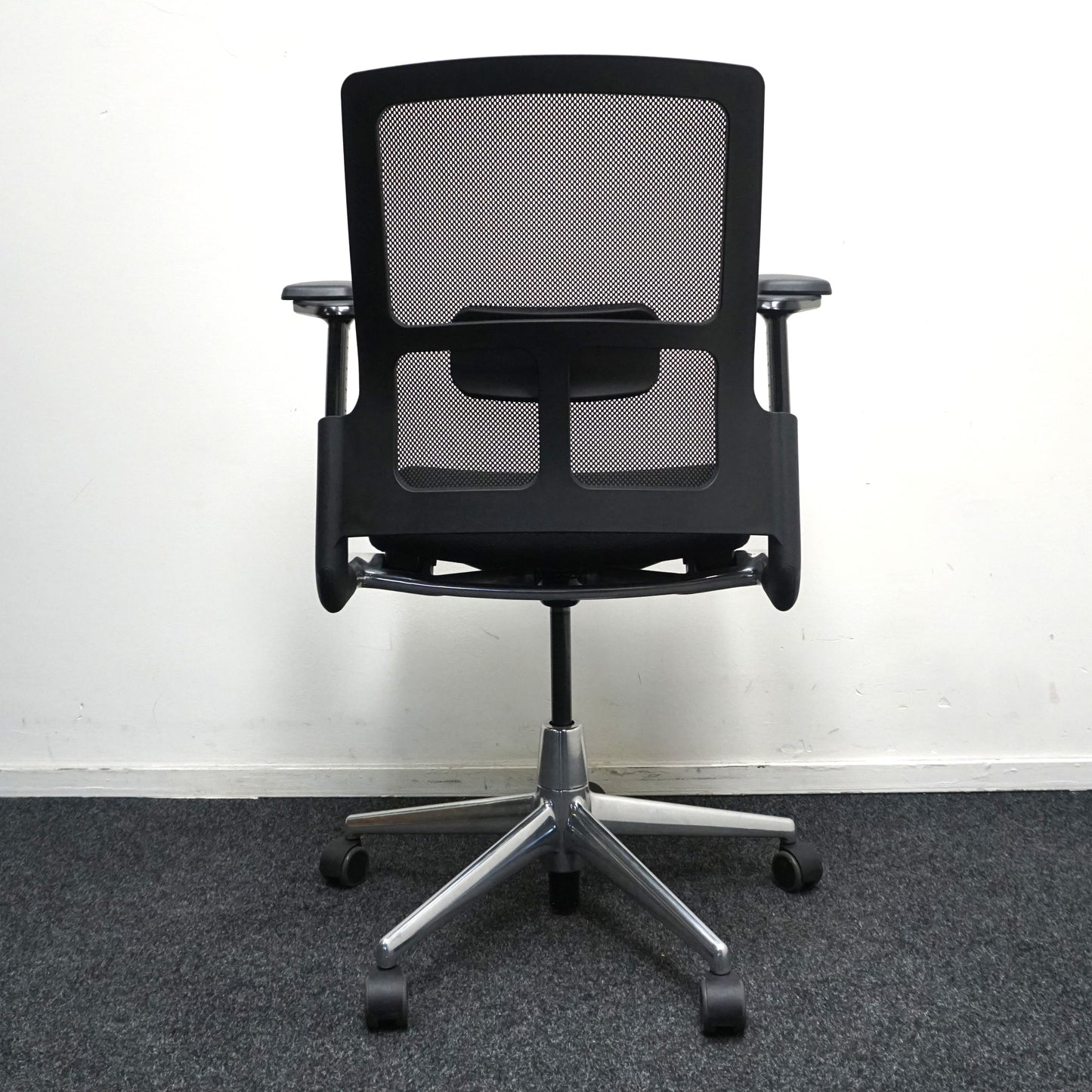 Ahrend 2020 Verta Bureaustoel | Zwart / Chroom