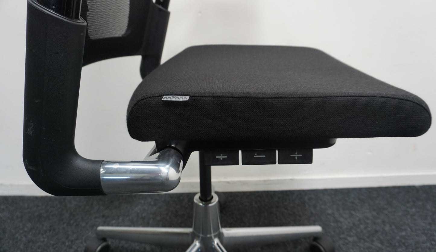 Ahrend 2020 Verta Bureaustoel | Zwart / Chroom