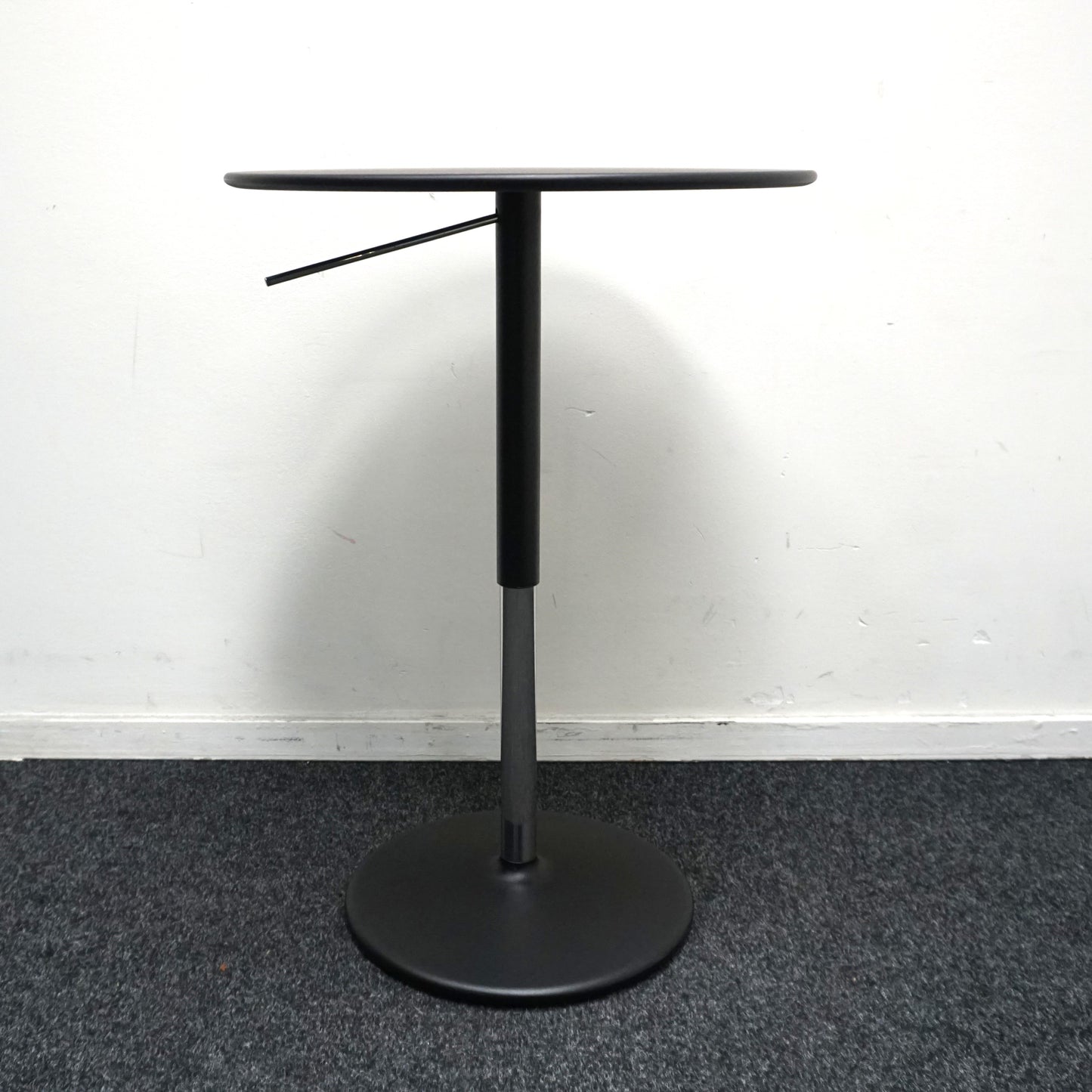 Arper Pix Bijzettafel | Zwart | Hoogte verstelbaar