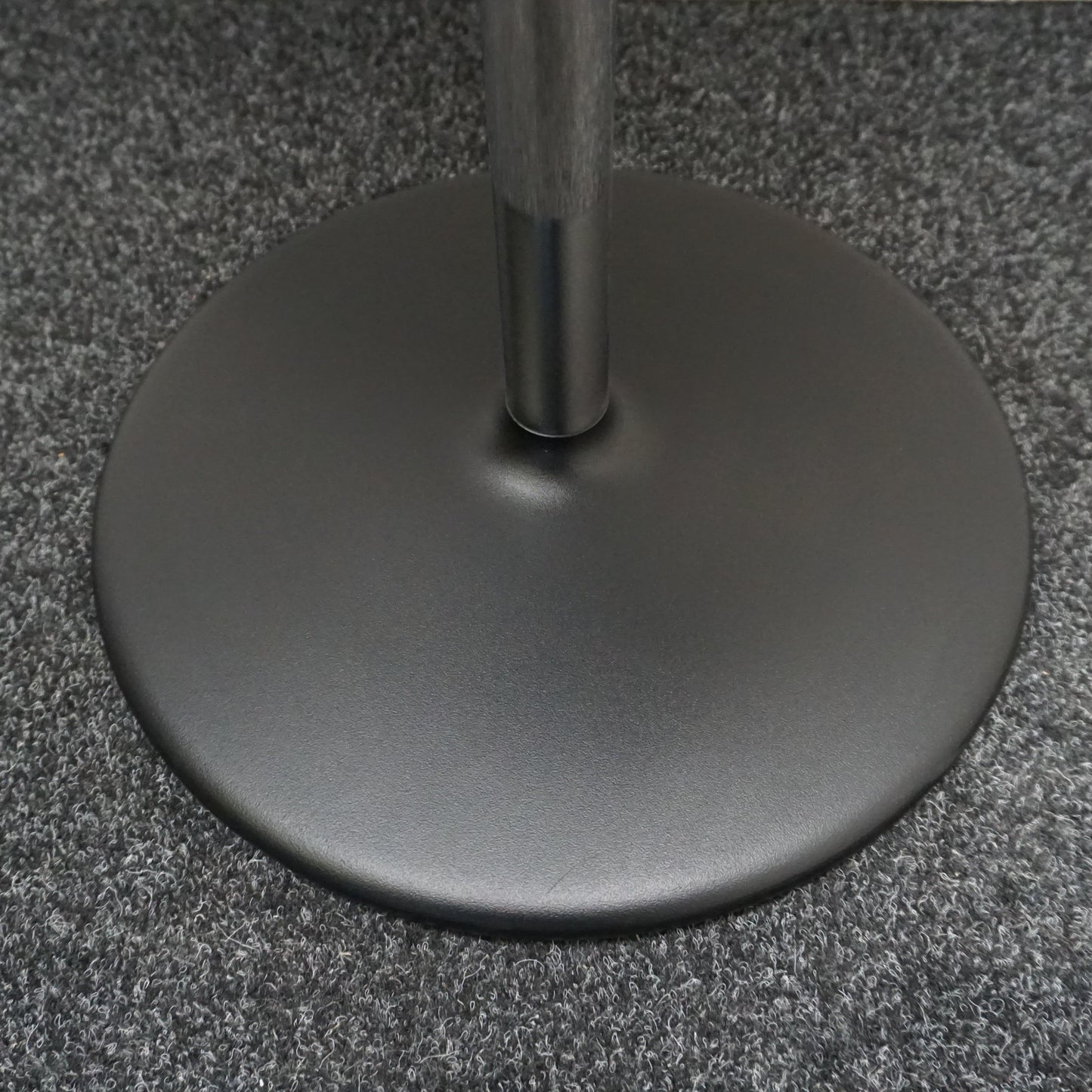 Arper Pix Bijzettafel | Zwart | Hoogte verstelbaar