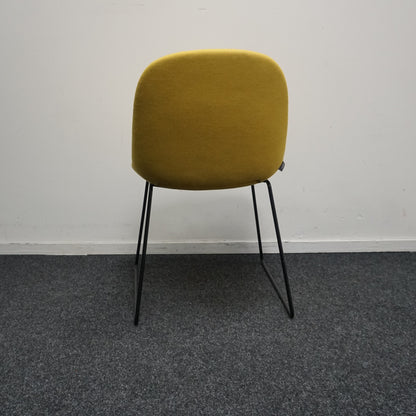 Artifort Beso Design Stoel | Geel