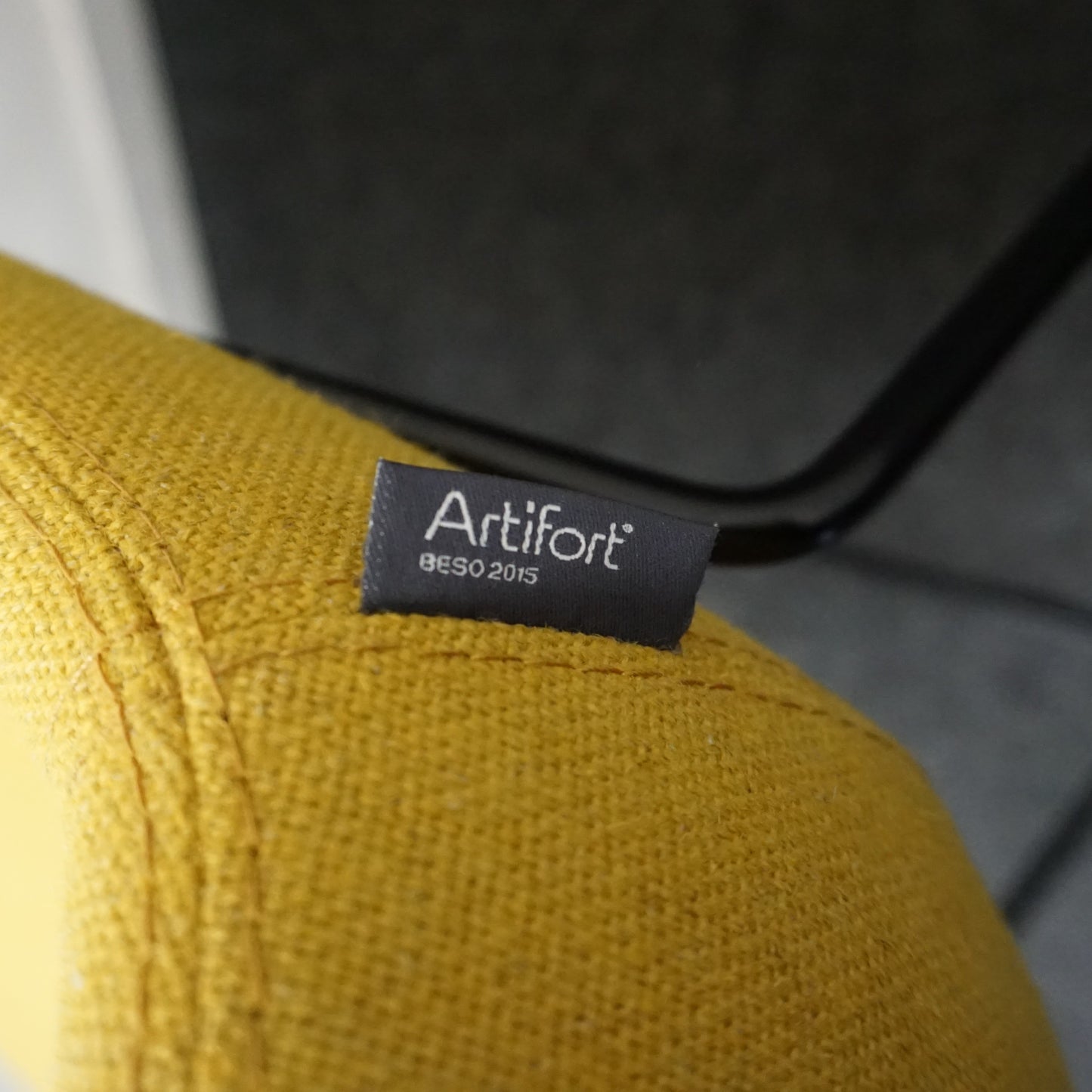 Artifort Beso Design Stoel | Geel