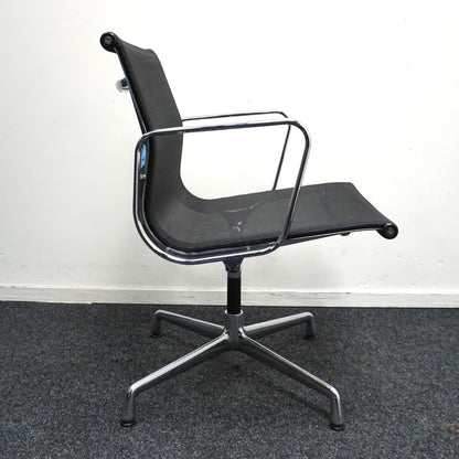 Vitra Eames EA 108 Design Vergaderstoel | Netweave | Zwart