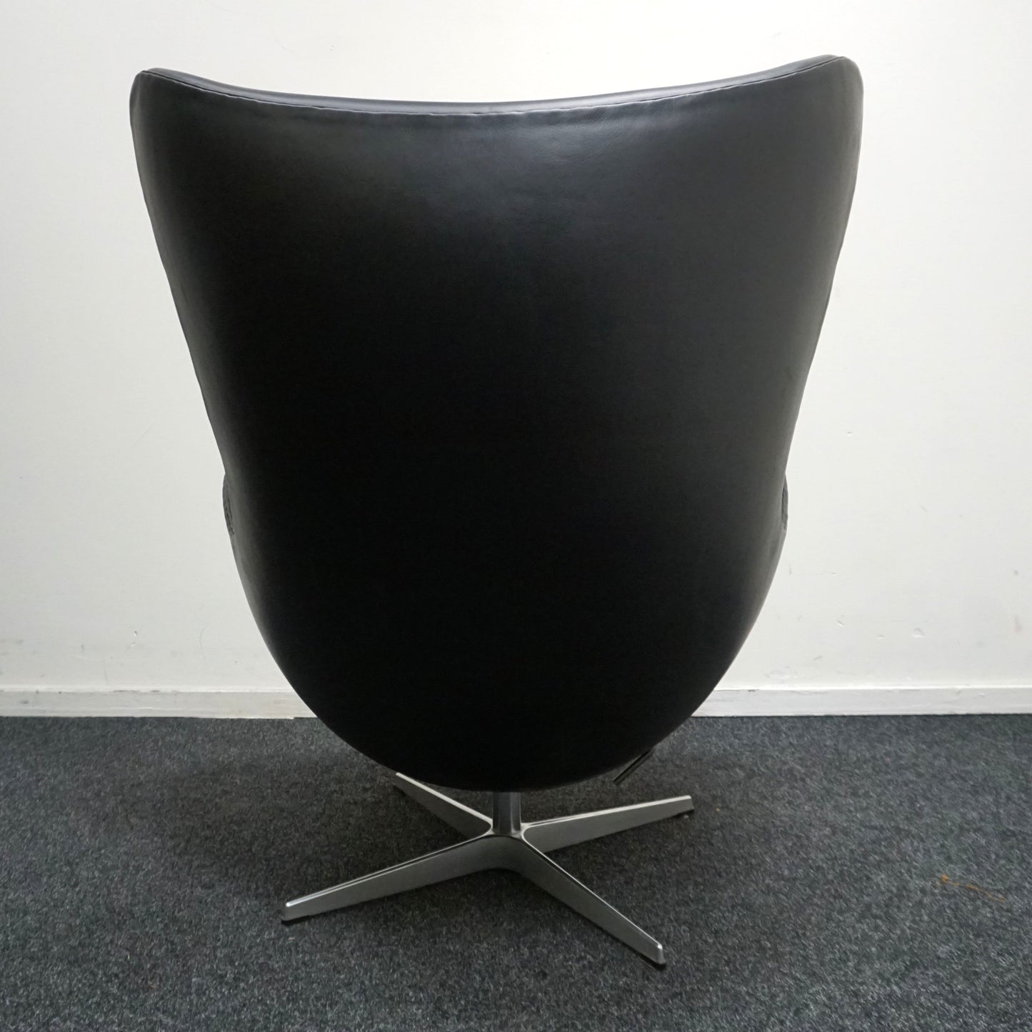 Fritz Hansen Egg Chair Design Fauteuil | Zwart Leer | Nieuwe stof