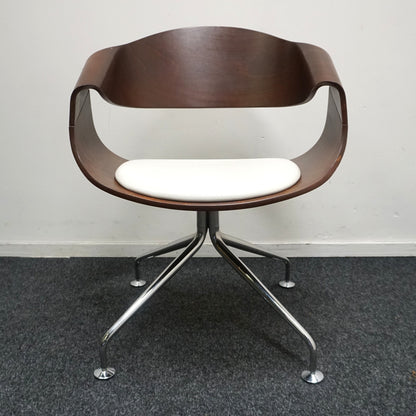 Vepa Embrace Design Stoel | Donkerbruin hout | Wit Leer