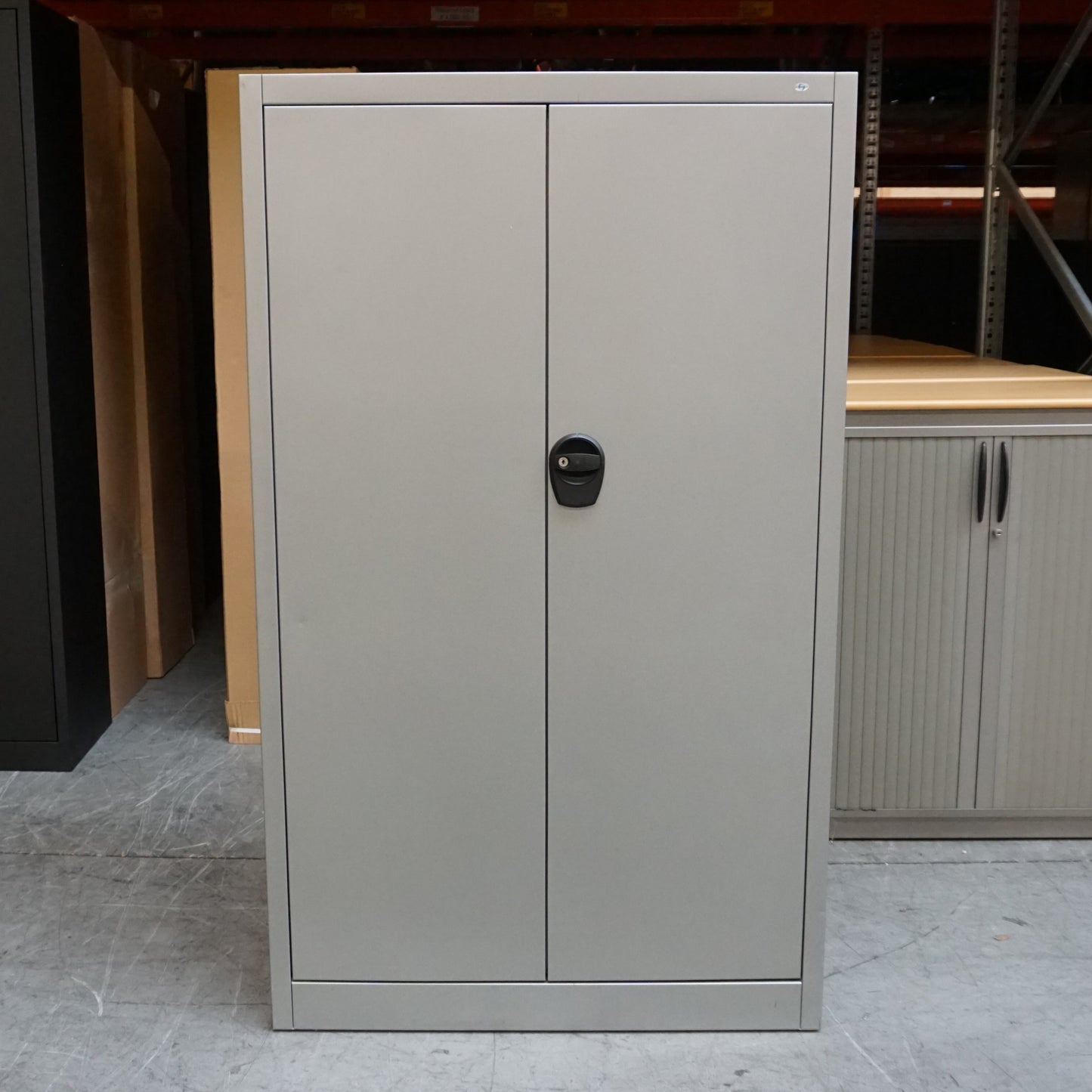 Scheeres Draaideurkast | 160 x 95 x 40 cm | Grijs