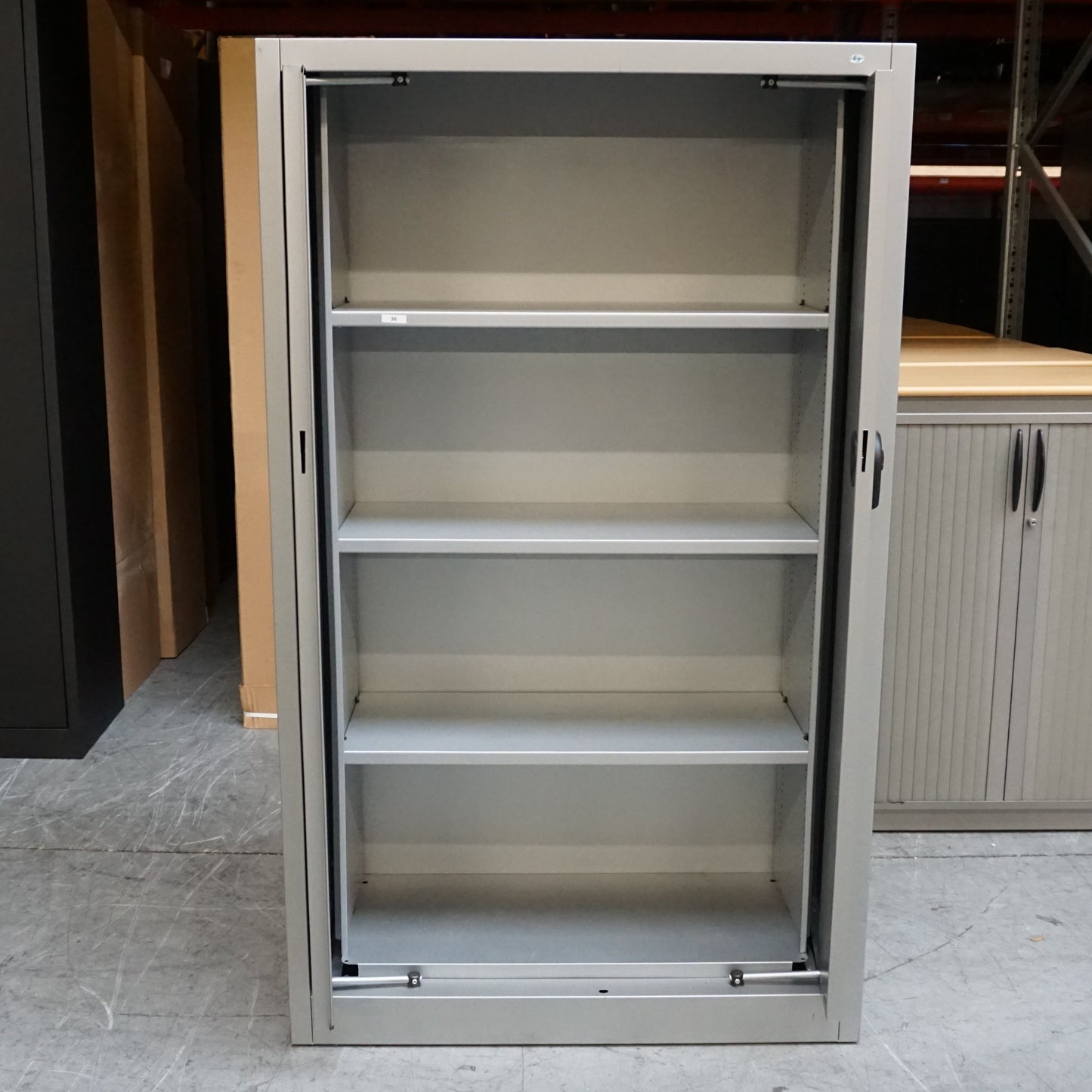 Scheeres Draaideurkast | 160 x 95 x 40 cm | Grijs