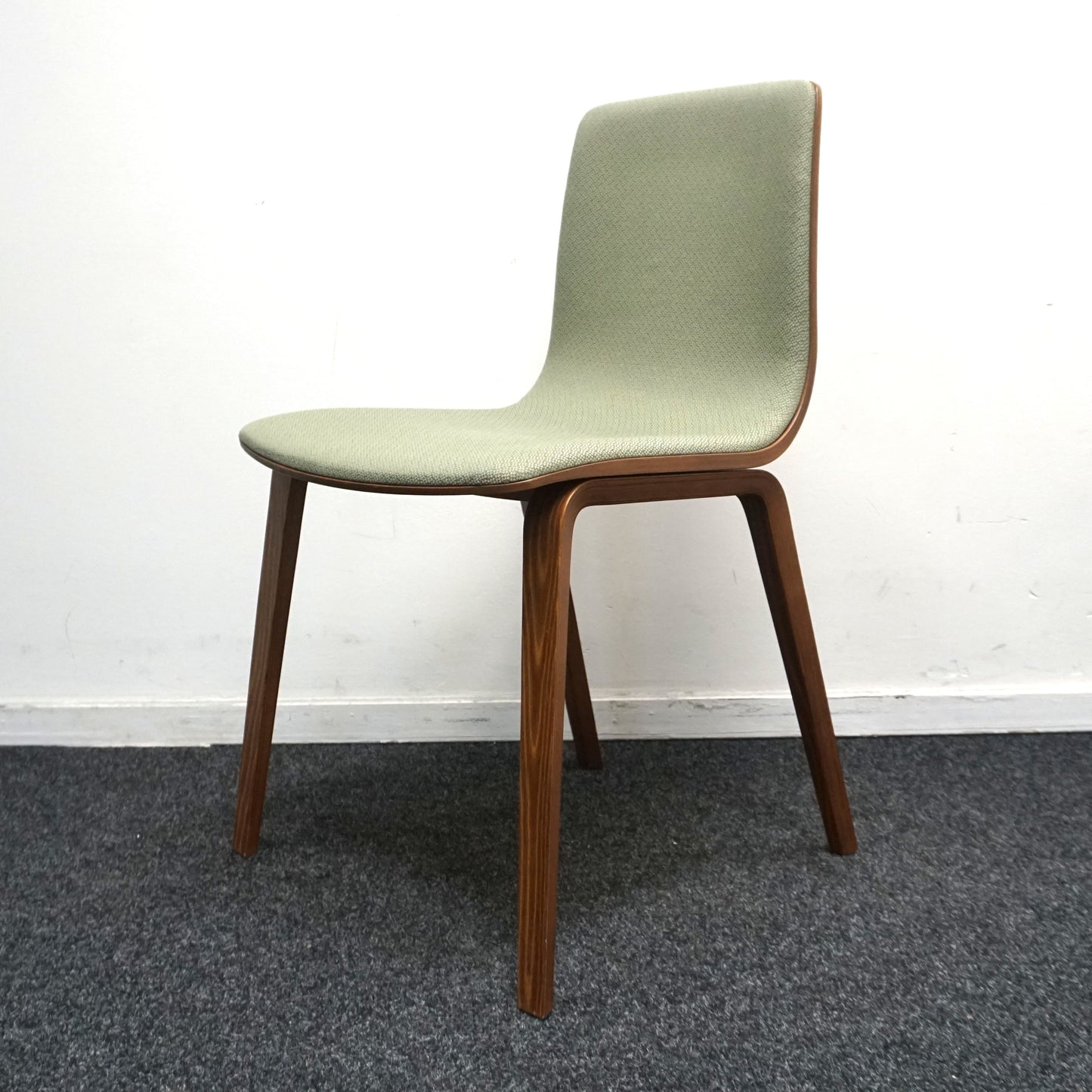 Arper Aava 02 Design Stoel | Groen / Donker Eiken