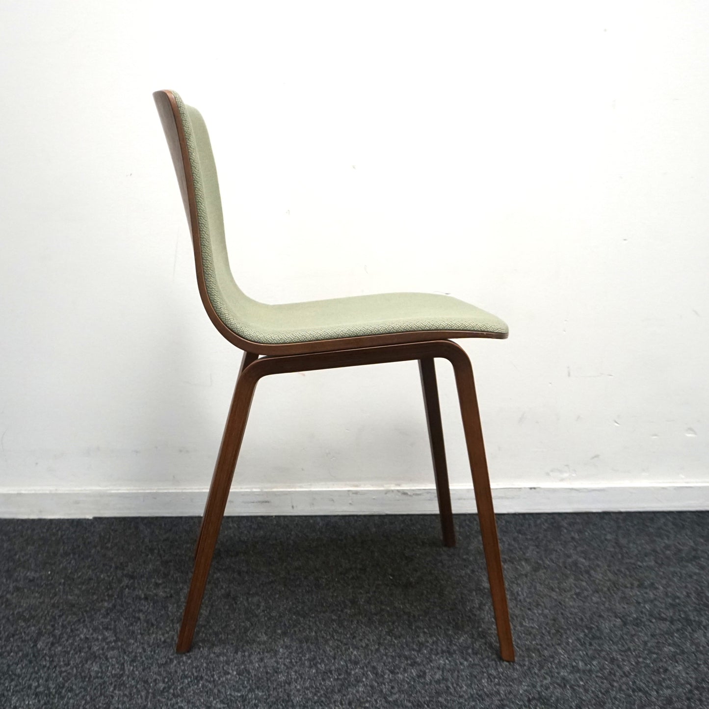 Arper Aava 02 Design Stoel | Groen / Donker Eiken