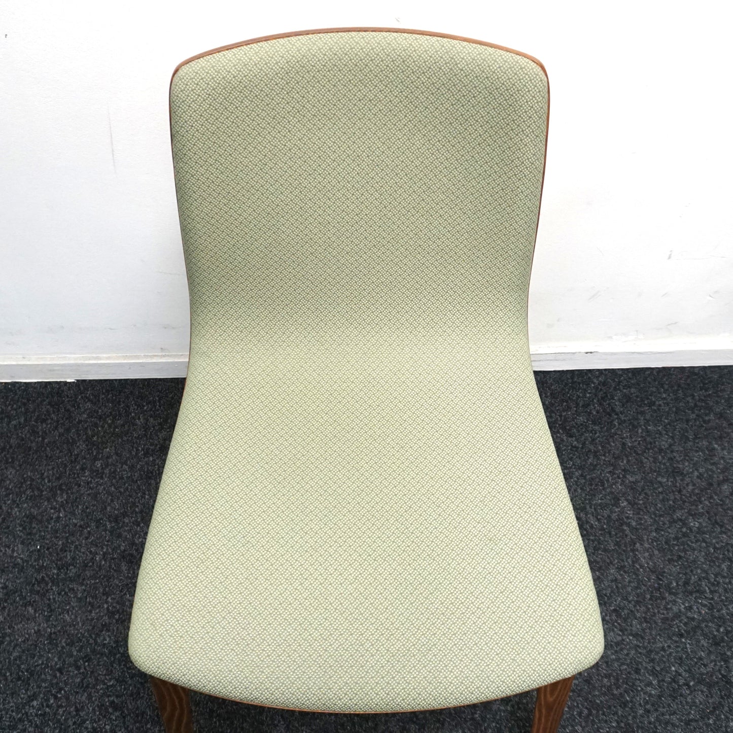 Arper Aava 02 Design Stoel | Groen / Donker Eiken