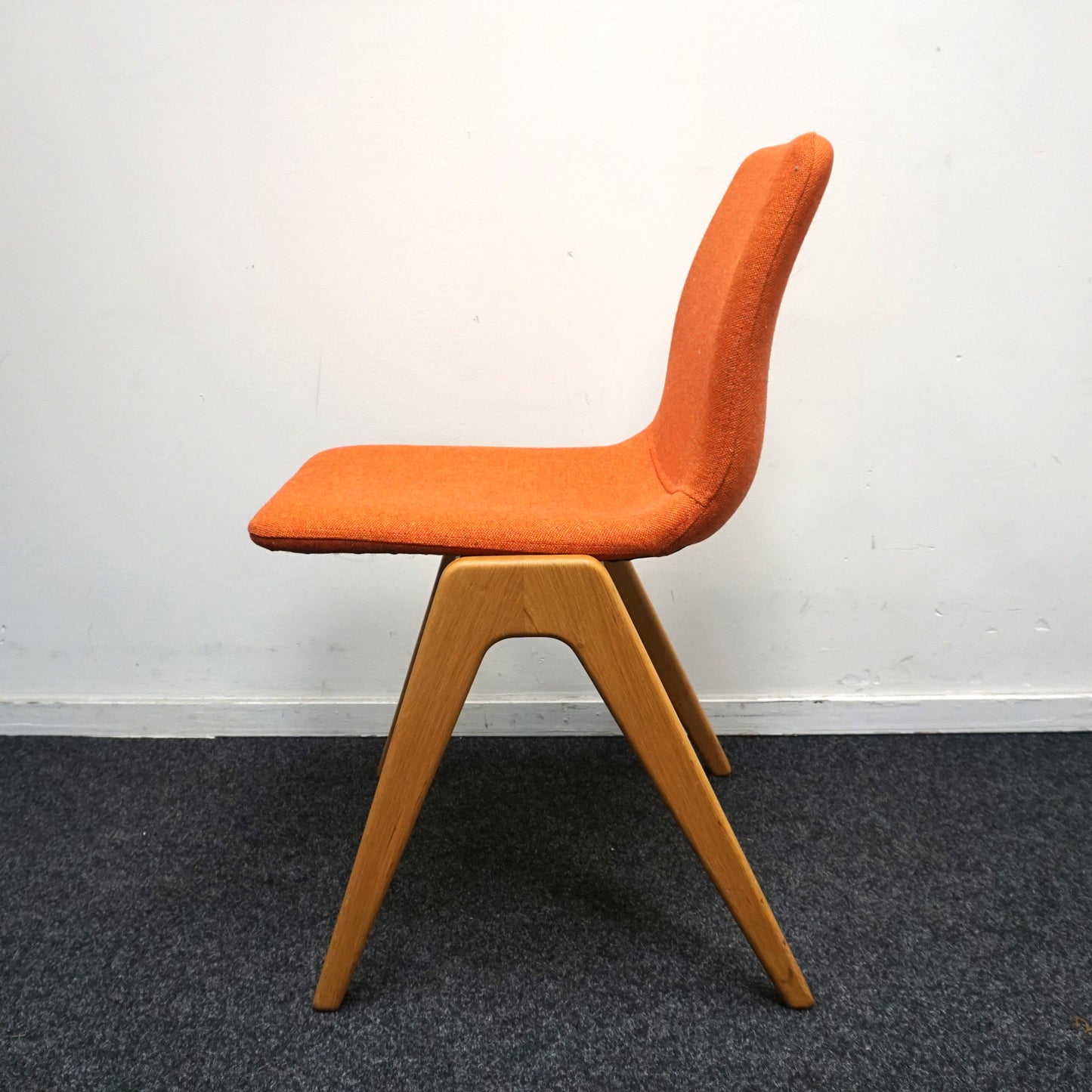Naughtone Viv Wood Design Stoel | Oranje Gemeleerd