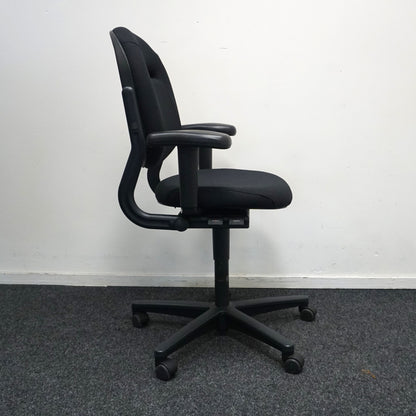 Ahrend 220 Bureaustoel | Nieuw Gestoffeerd | Zwart | 3D Pads