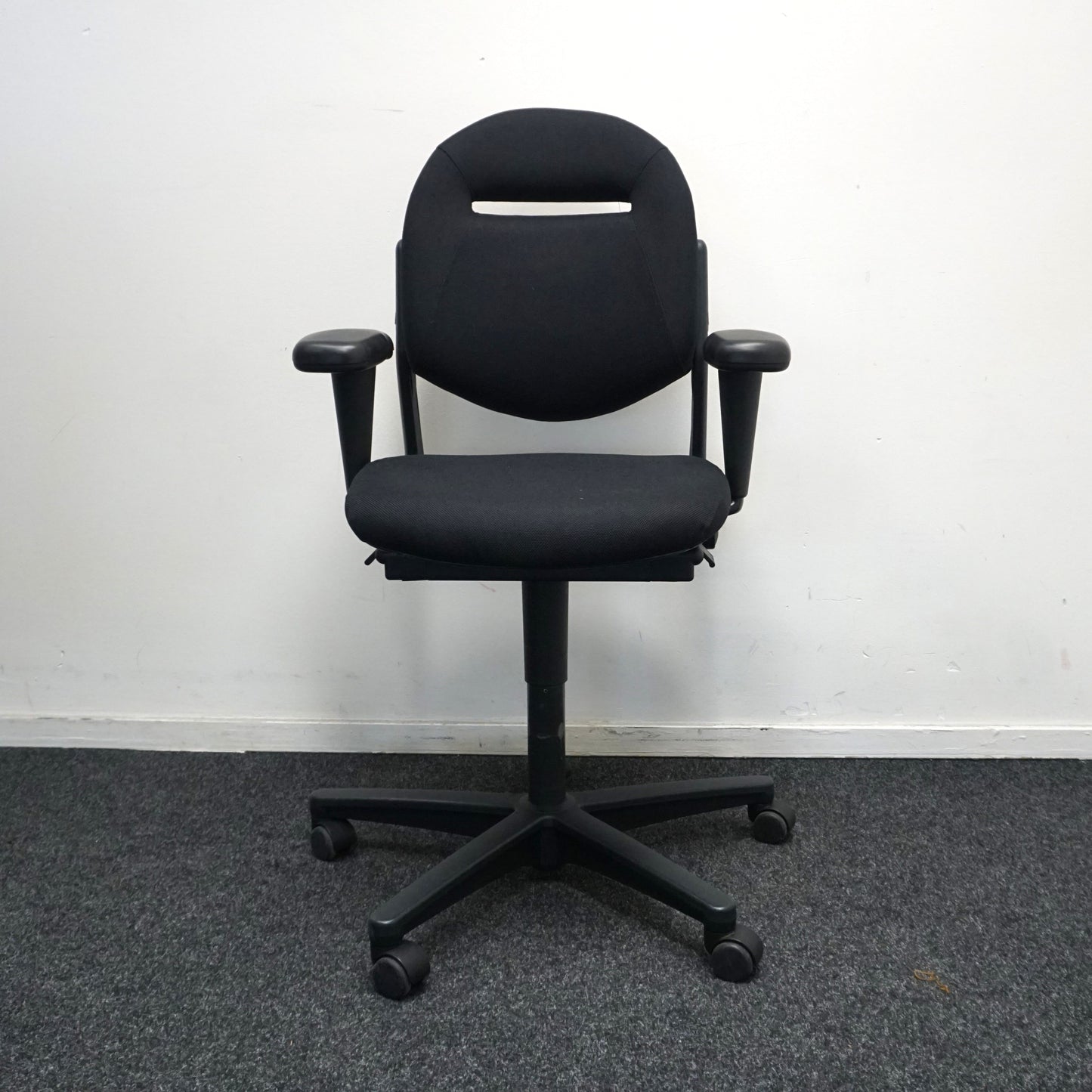 Ahrend 220 Bureaustoel | Nieuw Gestoffeerd | Zwart | 3D Pads