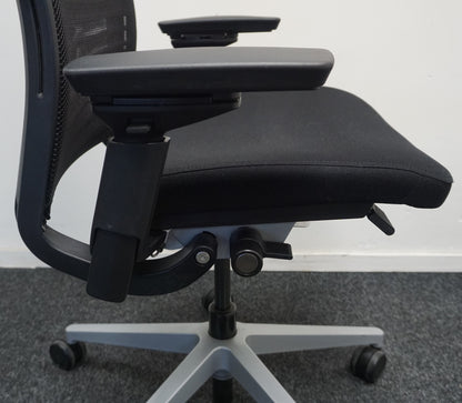 Steelcase Think V2 Bureaustoel | Ergonomisch | Zwart