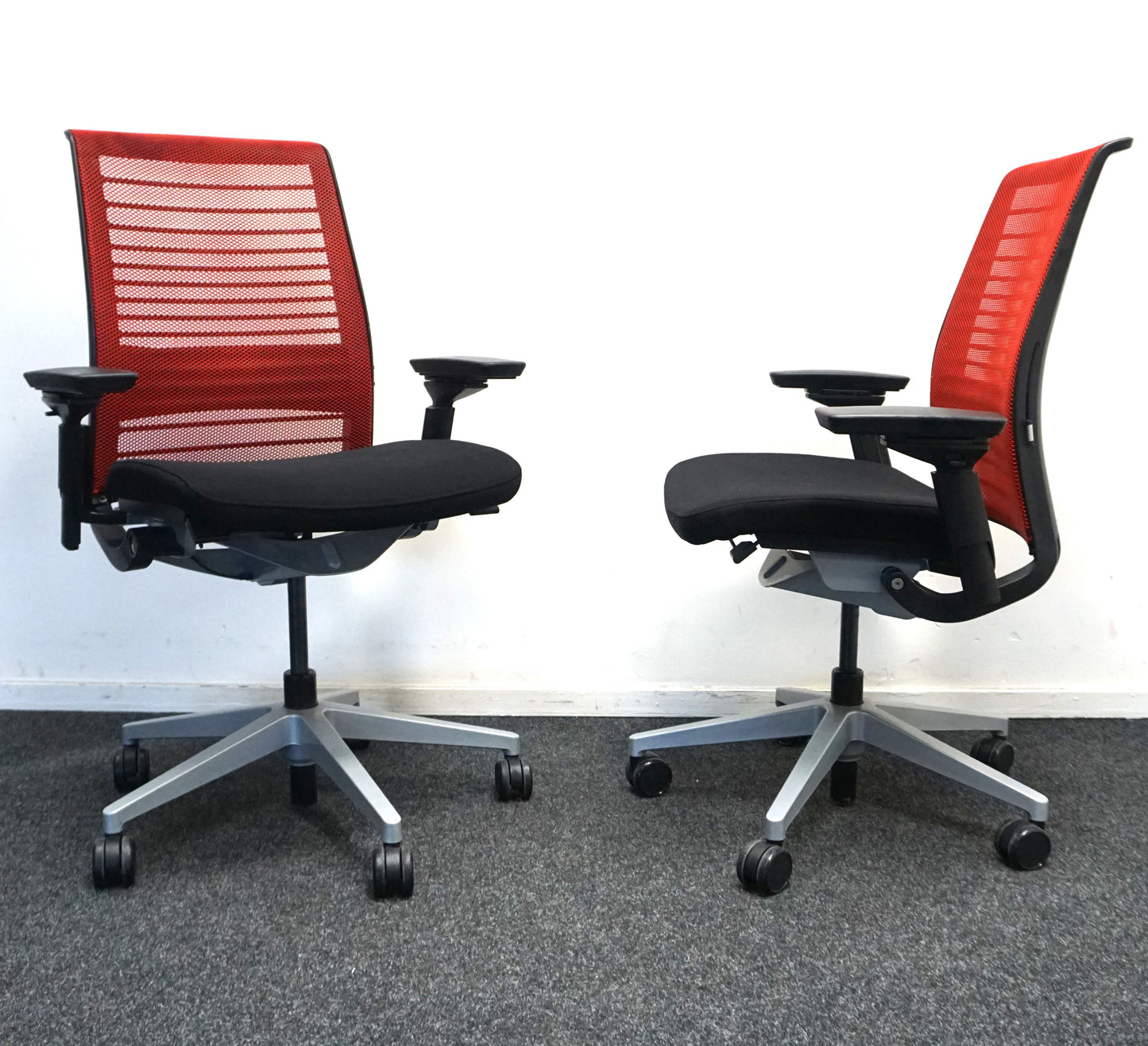 Steelcase Think V2 Bureaustoel | Ergonomisch | Rood