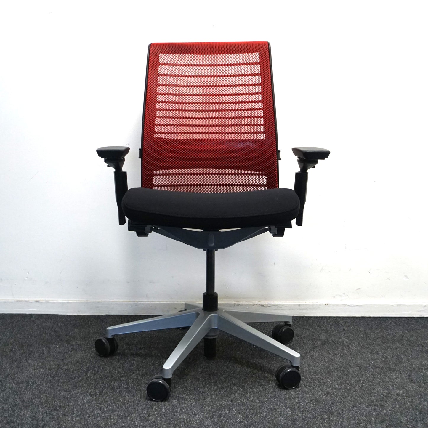 Steelcase Think V2 Bureaustoel | Ergonomisch | Rood