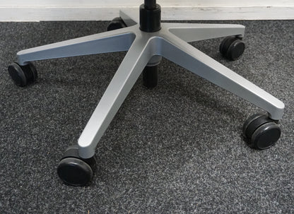 Steelcase Think V2 Bureaustoel | Ergonomisch | Rood