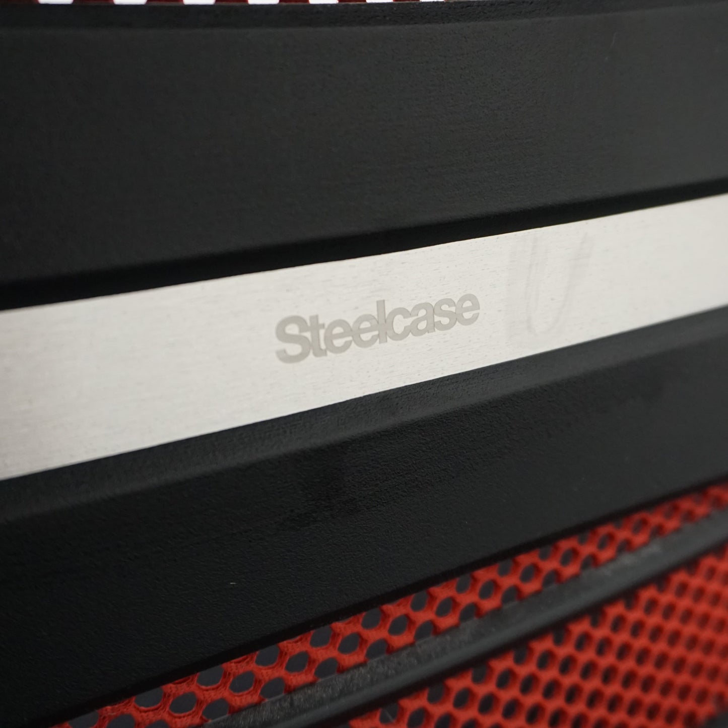 Steelcase Think V2 Bureaustoel | Ergonomisch | Rood