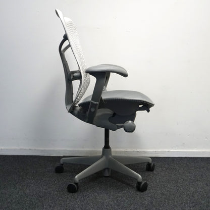 Herman Miller Mirra 1 Bureaustoel | Grijs / Lichtgrijs
