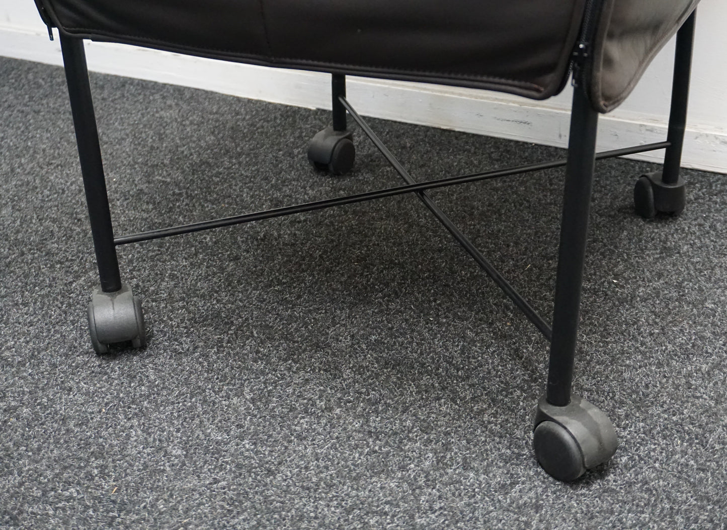 Montis Chaplin Design Stoel | Donkerbruin Leer | Verrijdbaar