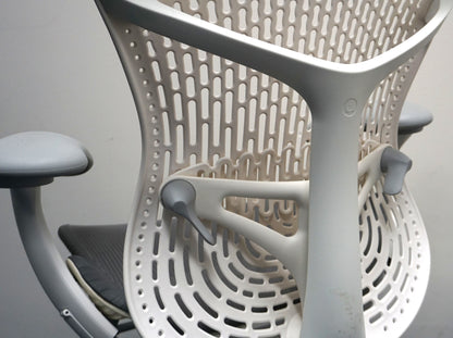 Herman Miller Mirra 2 Bureaustoel | Wit / Lichtgrijs