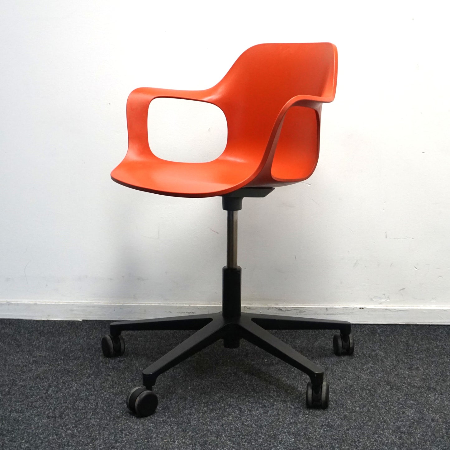Vitra Hal Armchair Design Stoel | Verrijdbaar | Rood