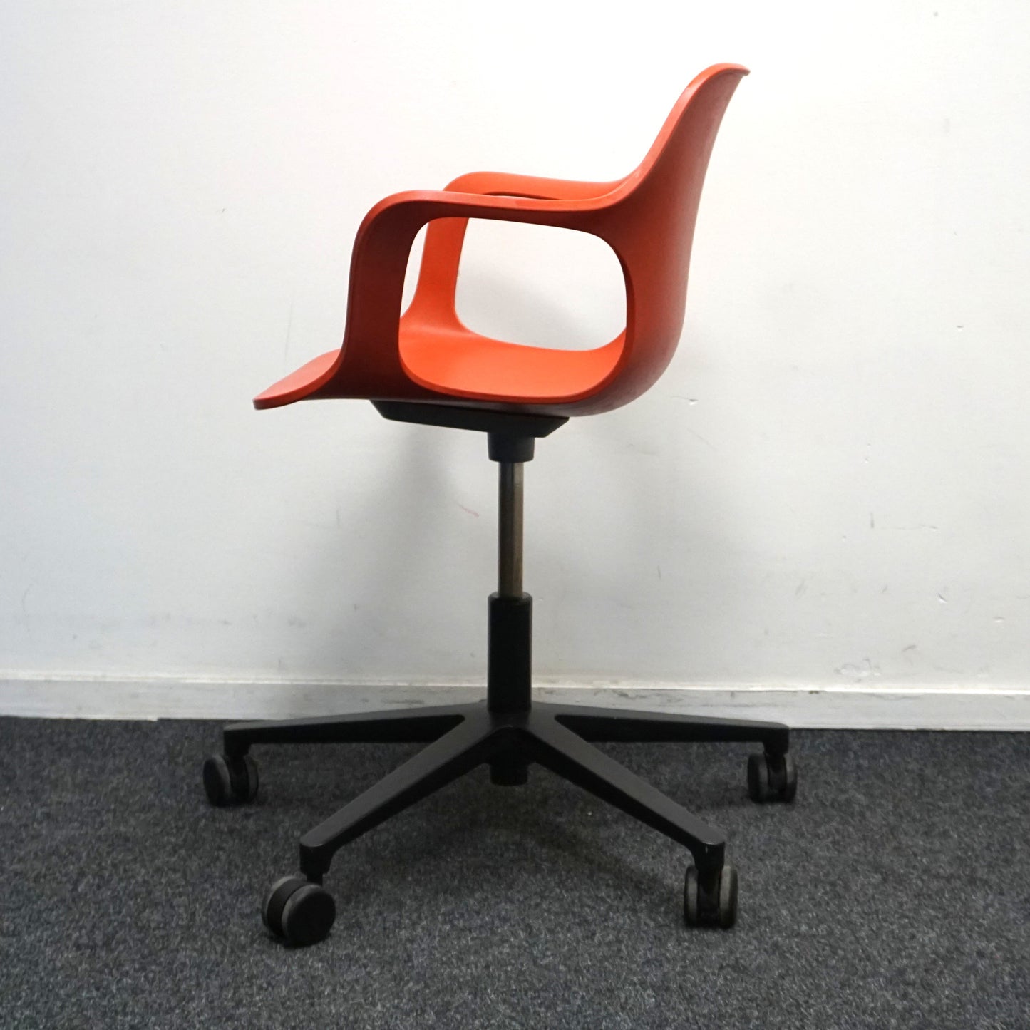 Vitra Hal Armchair Design Stoel | Verrijdbaar | Rood