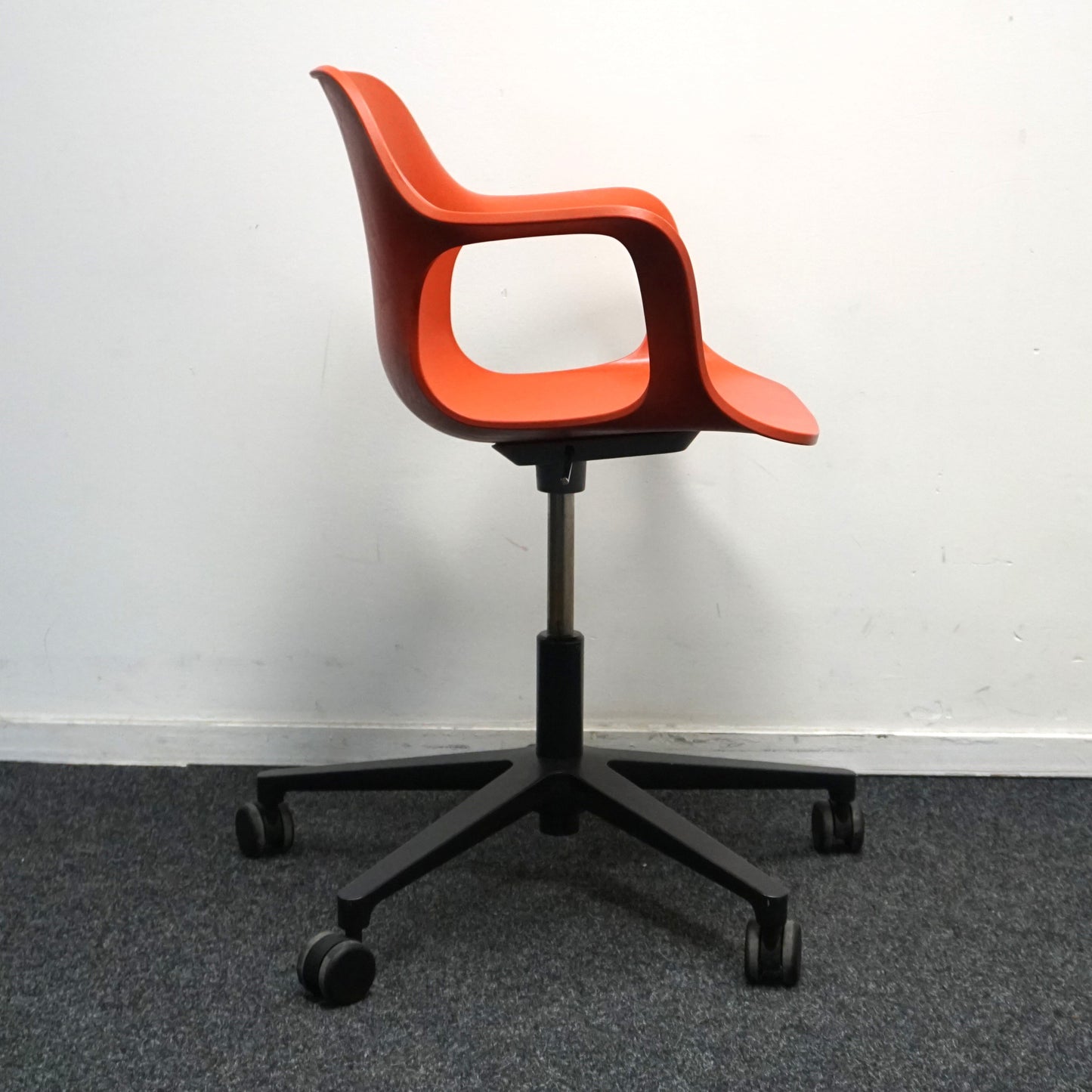 Vitra Hal Armchair Design Stoel | Verrijdbaar | Rood