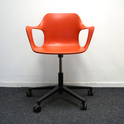 Vitra Hal Armchair Design Stoel | Verrijdbaar | Rood
