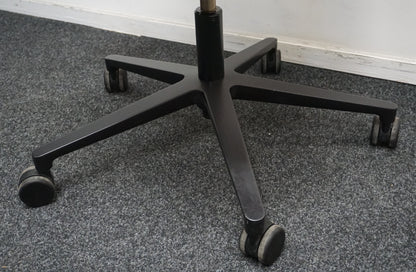 Vitra Hal Armchair Design Stoel | Verrijdbaar | Rood