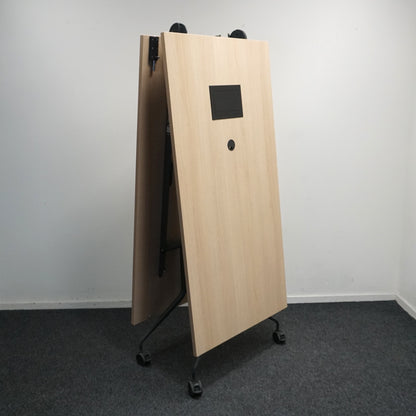Mara Klaptafel Verrijdbaar | 320 x 80 cm | Midden eiken | Kabeldoorvoer