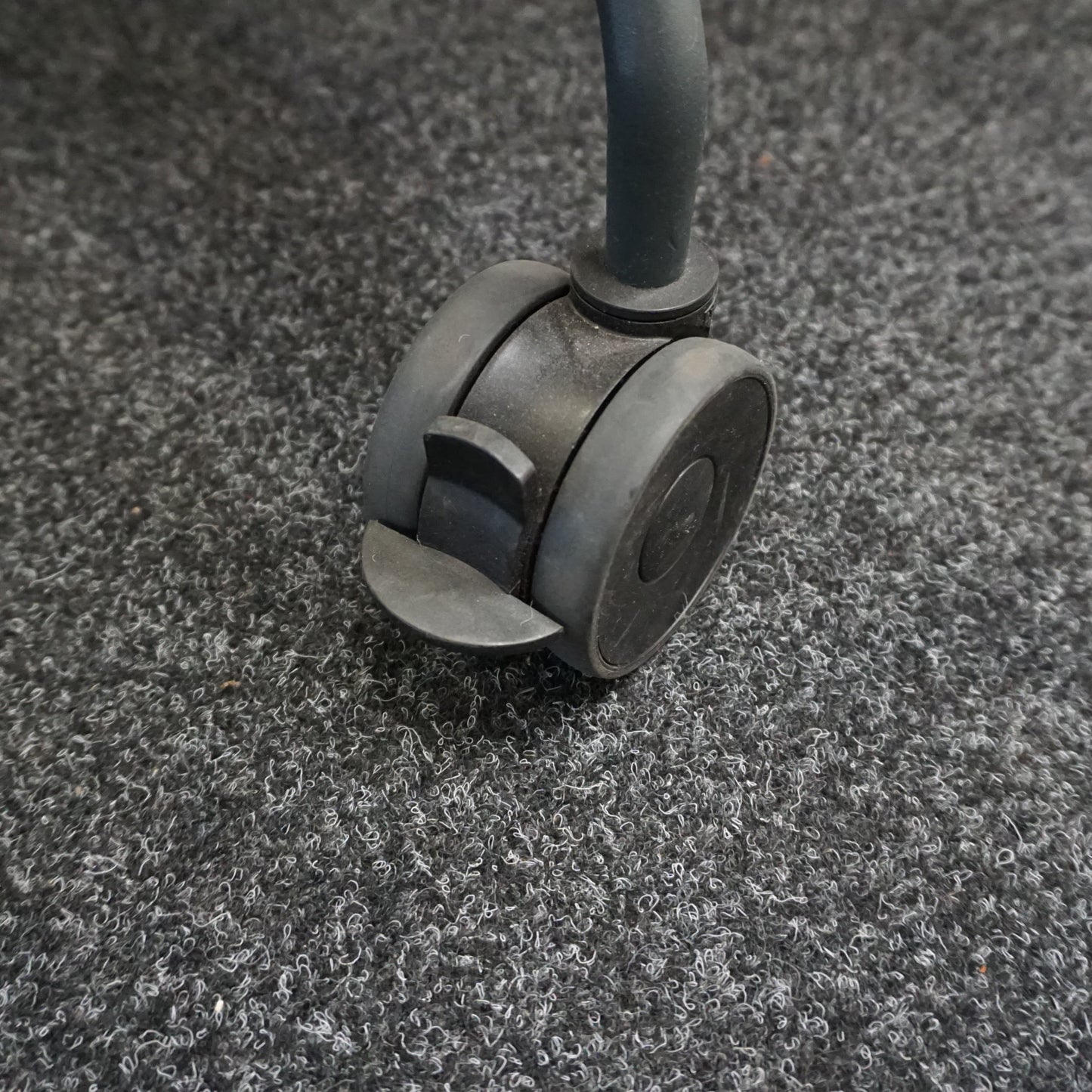 Mara Klaptafel Verrijdbaar | 320 x 80 cm | Midden eiken | Kabeldoorvoer