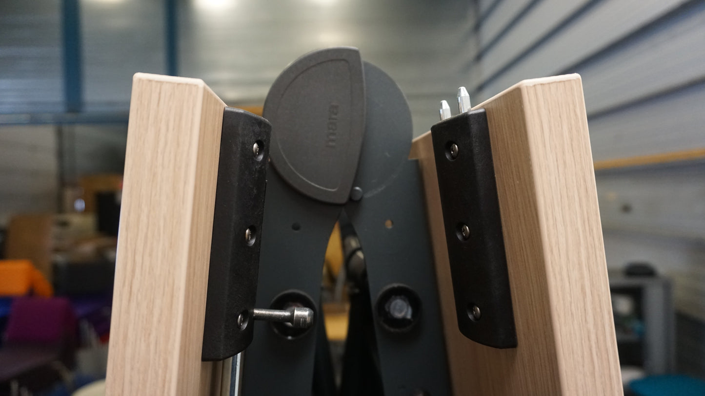 Mara Klaptafel Verrijdbaar | 320 x 80 cm | Midden eiken | Kabeldoorvoer