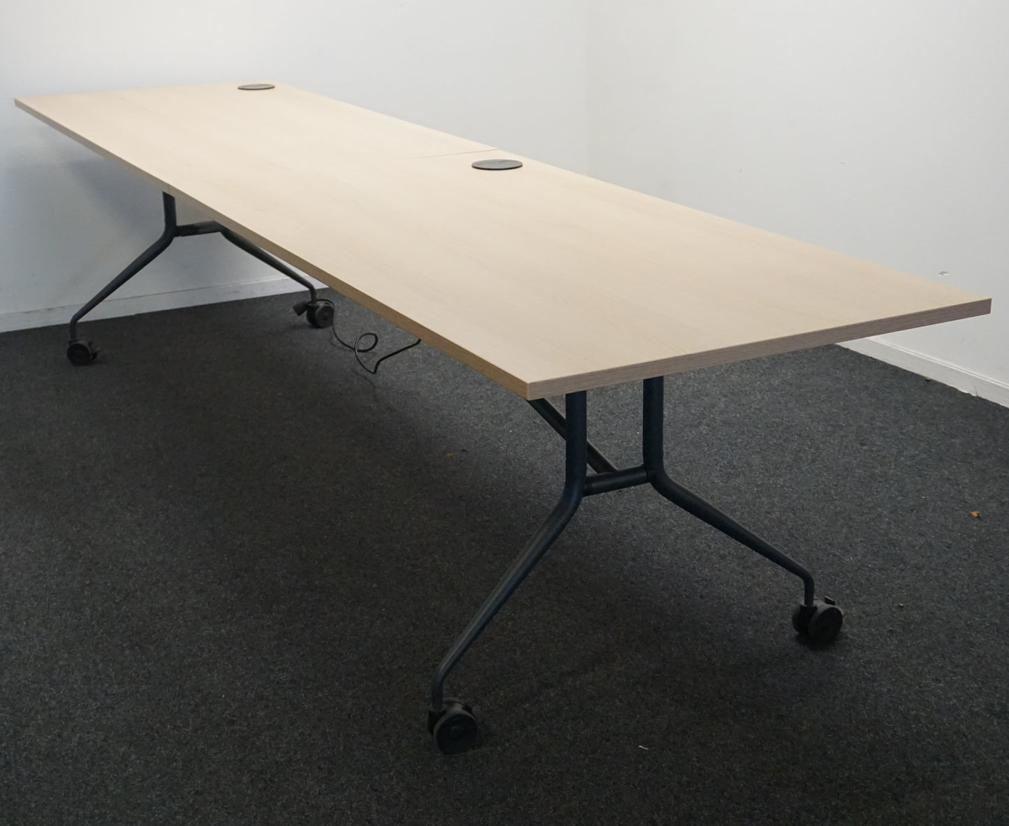Mara Klaptafel Verrijdbaar | 320 x 80 cm | Midden eiken | Incl Stopcontact