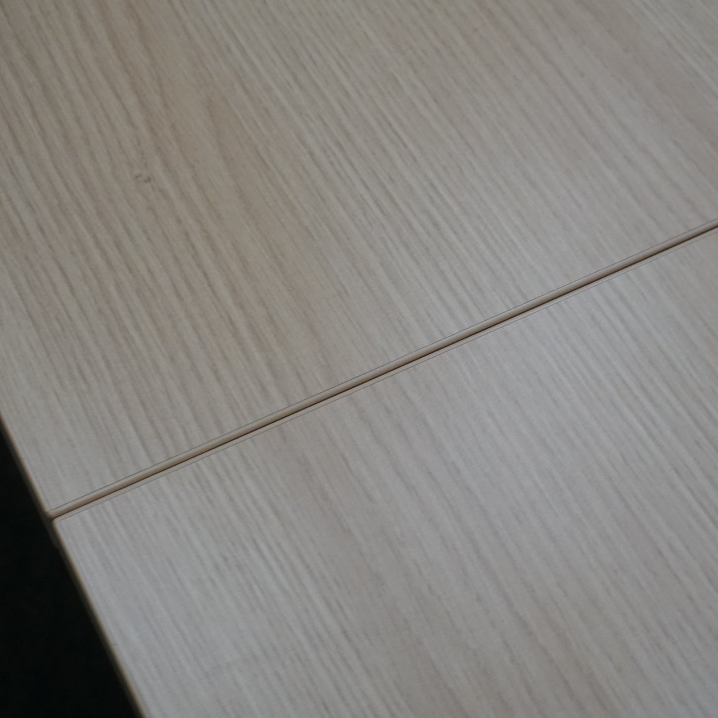 Mara Klaptafel Verrijdbaar | 320 x 80 cm | Midden eiken | Incl Stopcontact