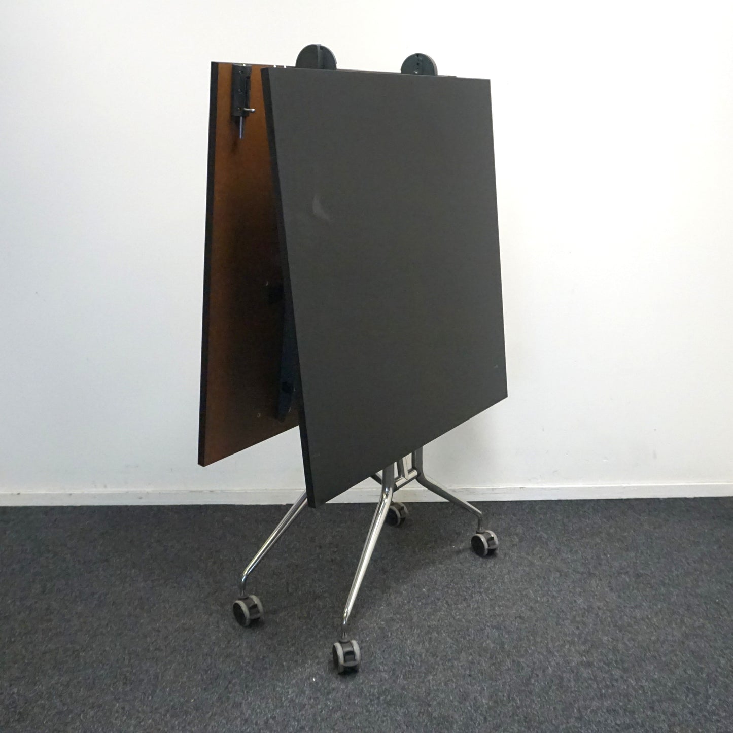 Mara Klaptafel Verrijdbaar | 200 x 100 cm | Zwart / Chroom