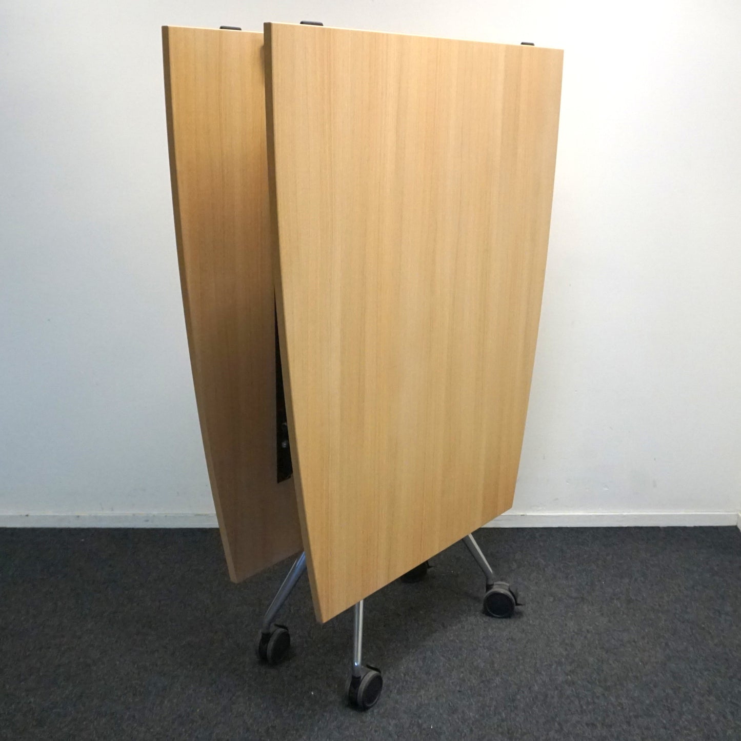 Konig + Neurath Klaptafel Verrijdbaar | 280 x 120 x 90 cm