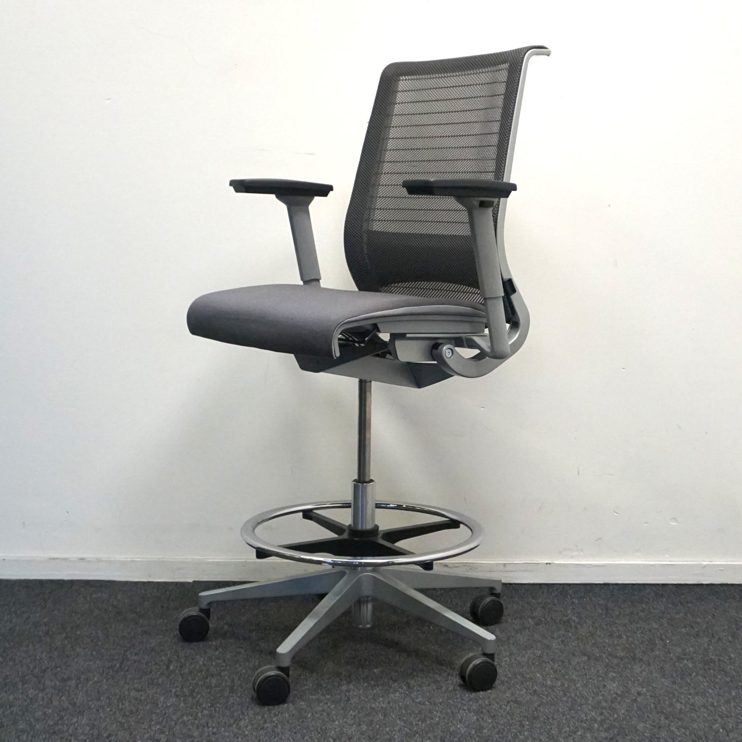 Steelcase Think V2 Baliestoel / Bureaustoel | Ergonomisch | Grijs