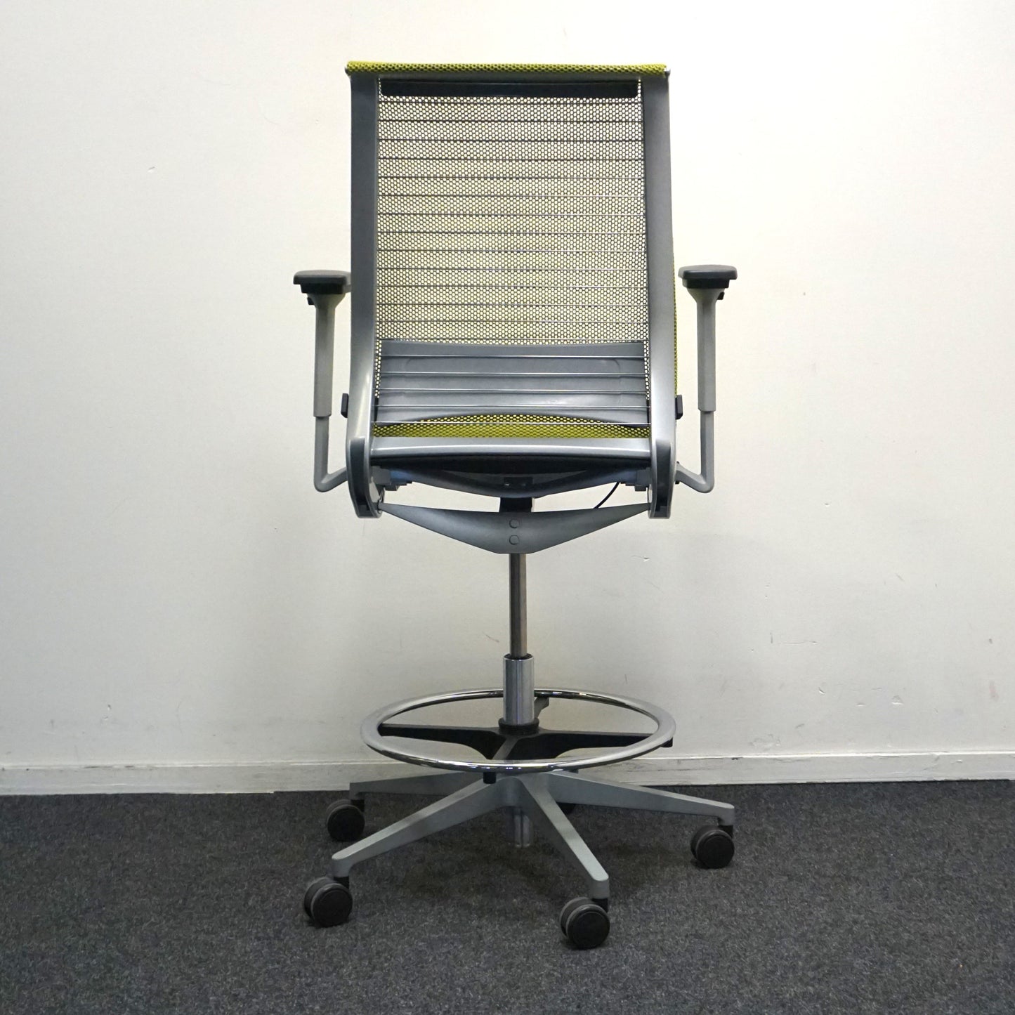 Steelcase Think V2 Baliestoel / Bureaustoel | Ergonomisch | Limegroen