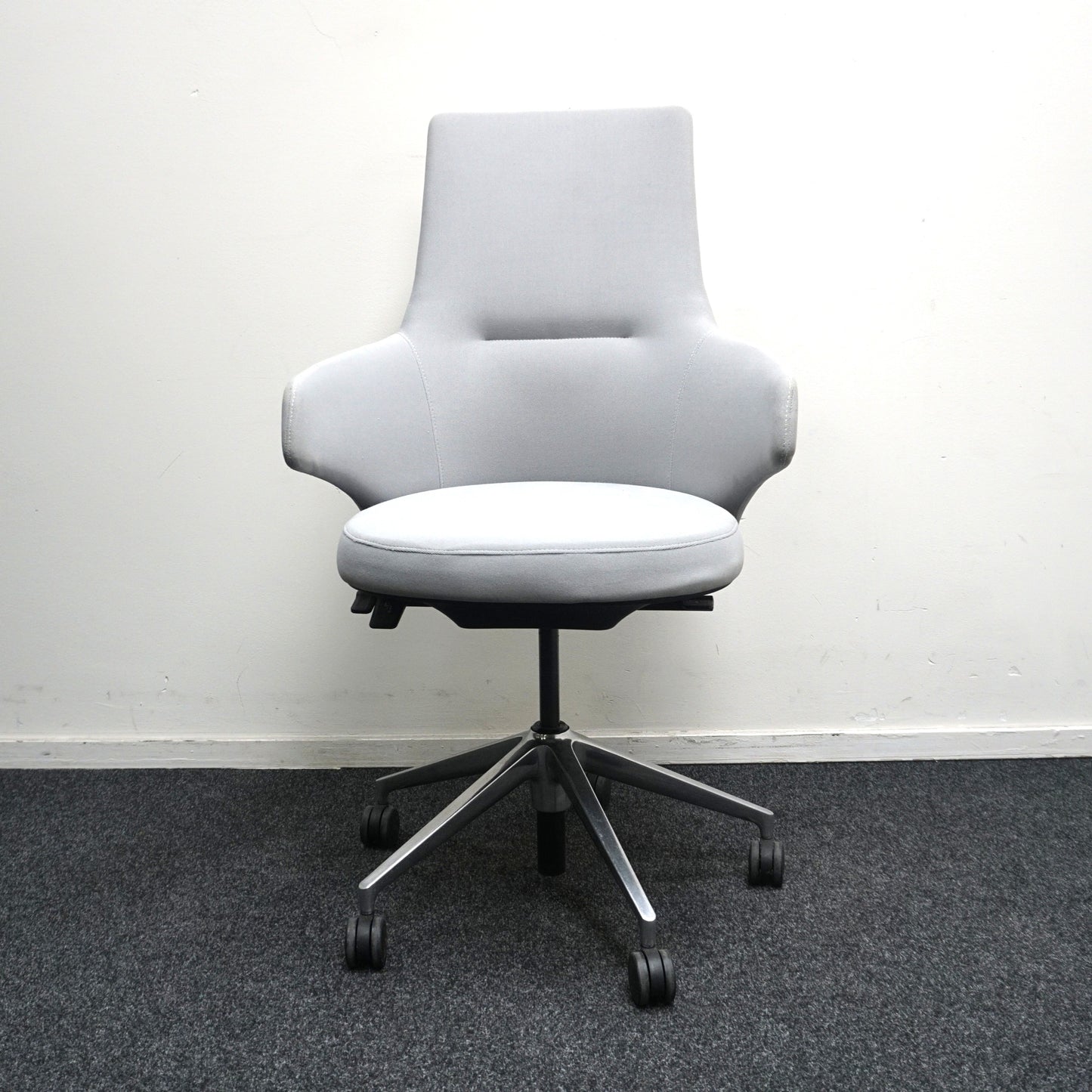 Coalesse Massaud Mid Back Vergaderstoel | Lichtgrijs