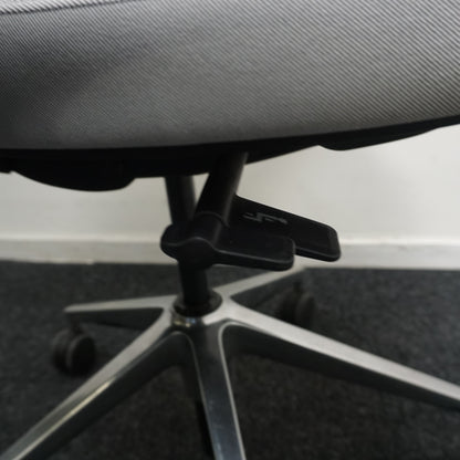 Coalesse Massaud Mid Back Vergaderstoel | Lichtgrijs