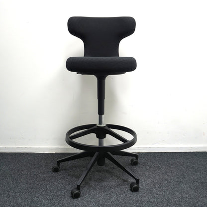 Vitra Pivot High Stool Baliestoel | Zwart