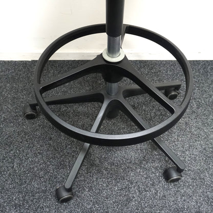 Vitra Pivot High Stool Baliestoel | Zwart