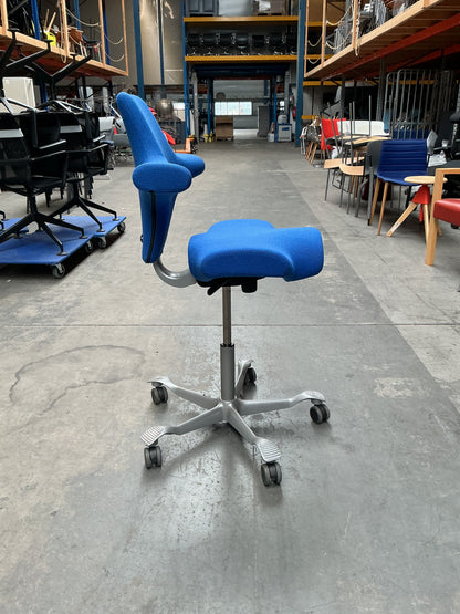 HAG Capisco 8106 Bureaustoel | Zithoogte 52-70 cm | Blauw