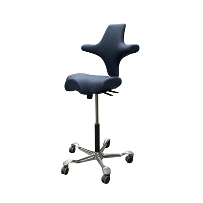HAG Capisco 8106 Bureaustoel | Zithoogte 61-86 cm | Donkerblauw