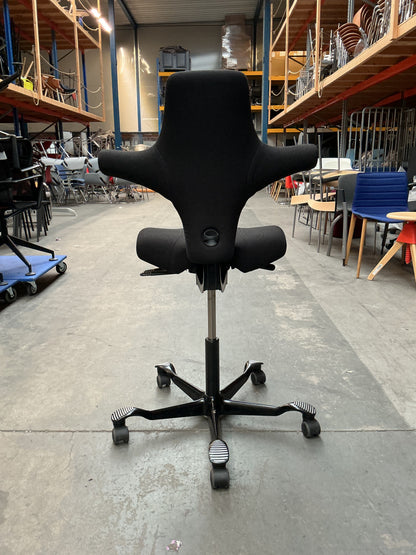 HAG Capisco 8106 Bureaustoel | Zithoogte 51-69 cm | Zwart