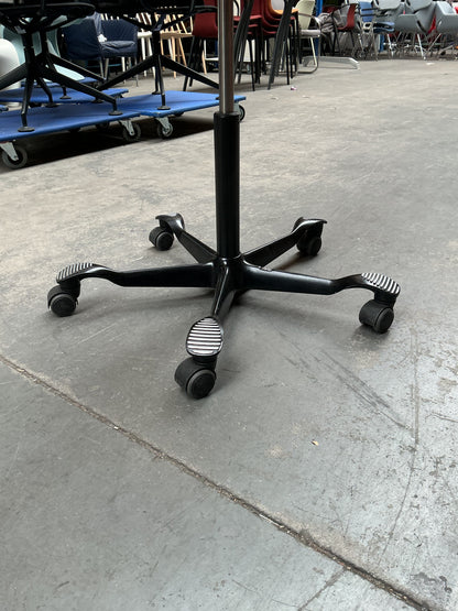HAG Capisco 8106 Bureaustoel | Zithoogte 60-85 cm | Zwart
