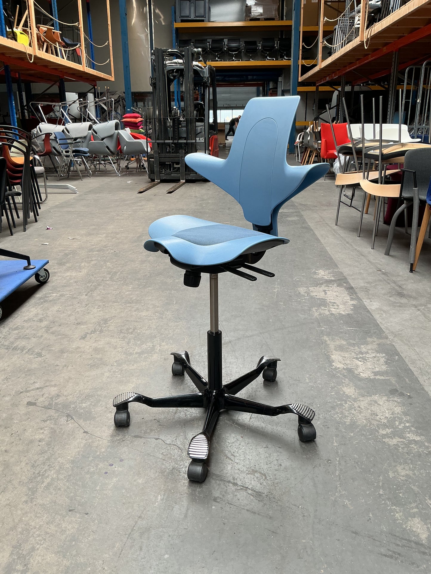 HAG Capisco 8010 Puls Bureaustoel | Zithoogte 47-66 cm | Lichtblauw