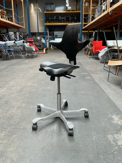 HAG Capisco 8010 Puls Bureaustoel | Zithoogte 47-65 cm | Zwart