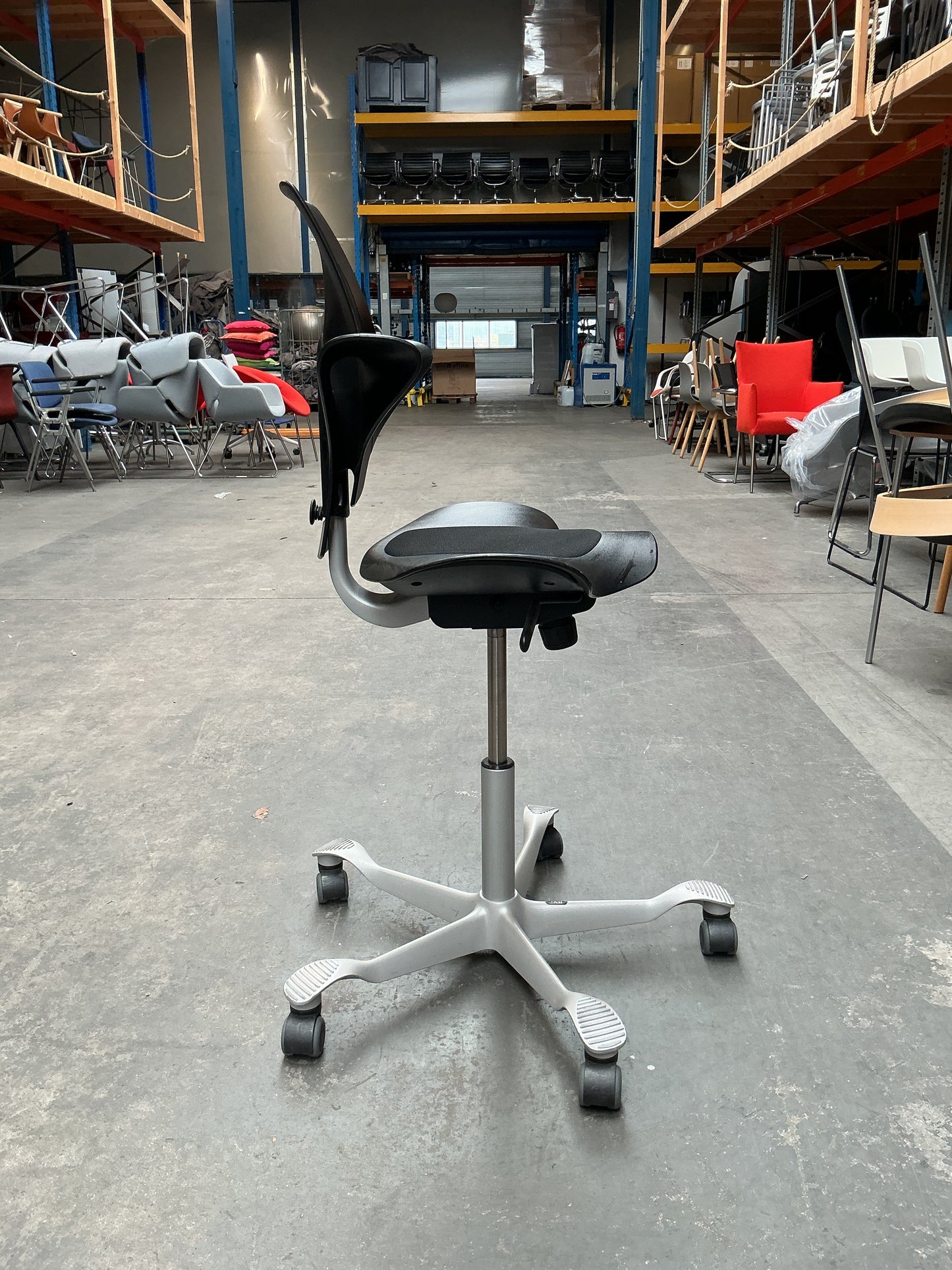 HAG Capisco 8010 Puls Bureaustoel | Zithoogte 47-65 cm | Zwart